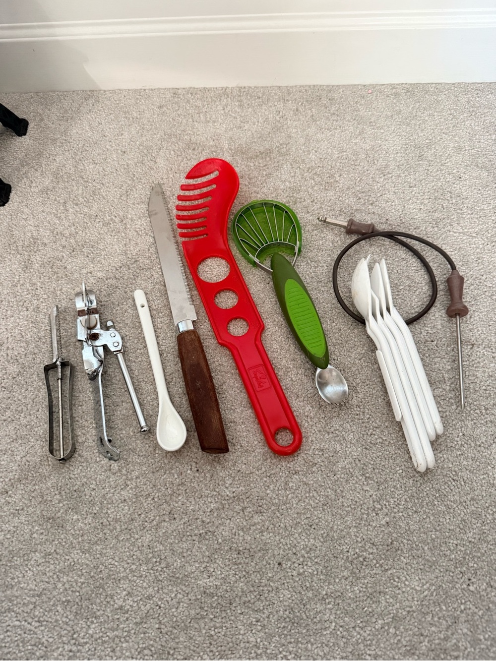 Assorted Kitchen & Bar Tool Set - Red and Green